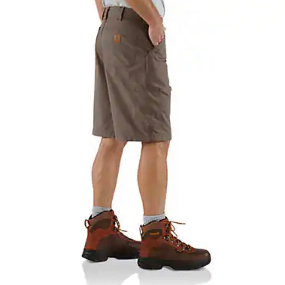 Carhartt loose Fit utility shorts
Light Brown
Size 38